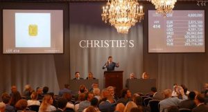 Rahul Kadakia, International Head Christie’s Jewels Department and lead auctioneer, selling lot 414, realising a total of CHF 5,487,500